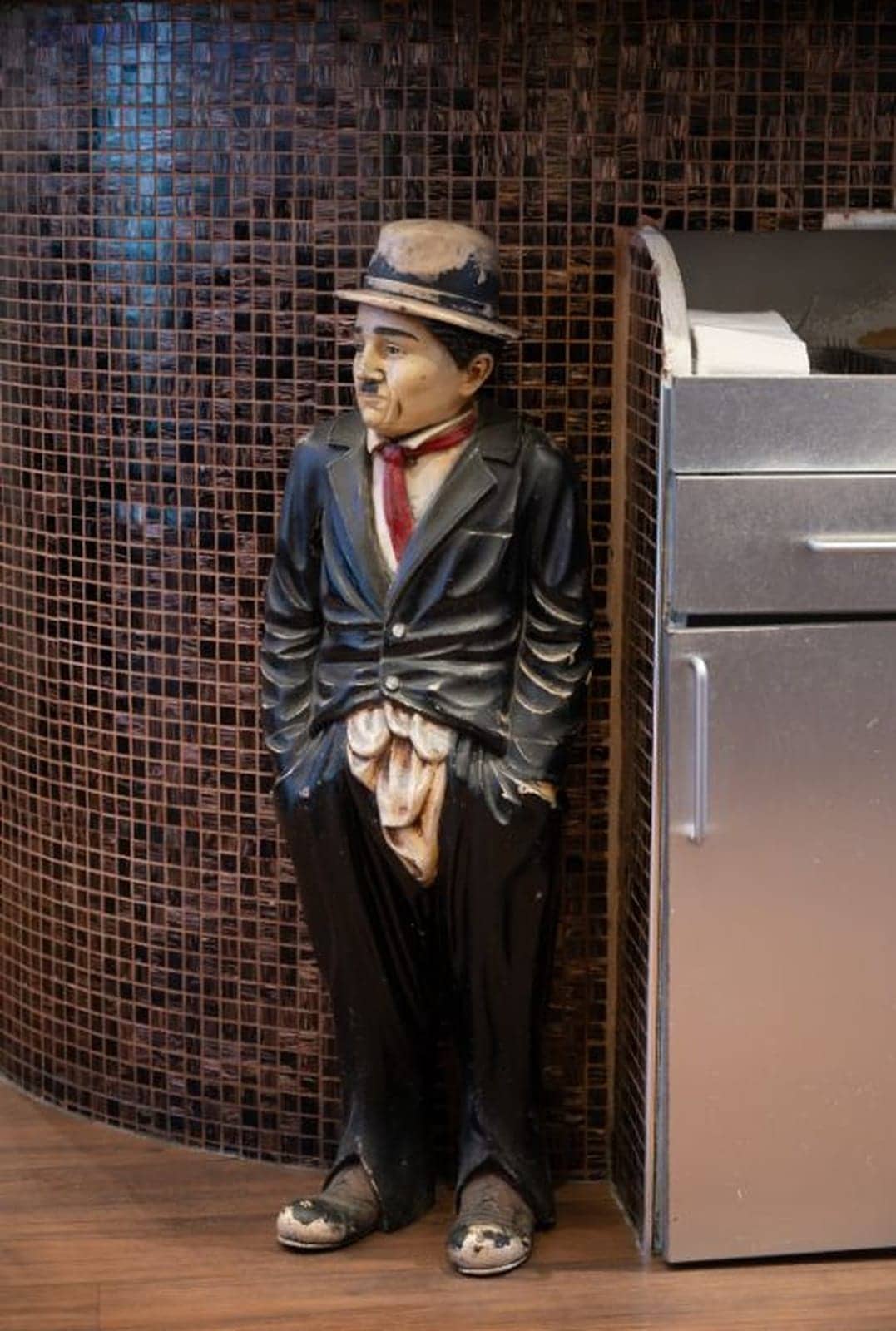 The butler statue that greets guests near the kitchen door